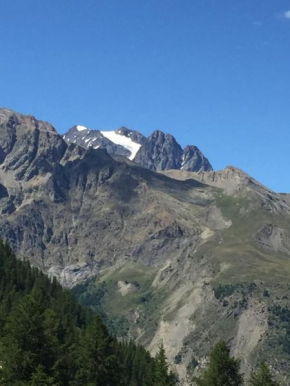 T2 VUE EXCEPTIONNELLE GLACIER ET MONTAGNES AVEC PISCINE PUY SAINT VINCENT 1800